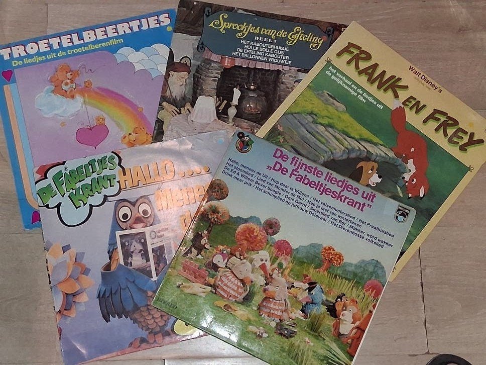 5 lp´s vinyl disney, efteling, fabeltjeskrant, troetelbeertj, CD & DVD, Vinyles | Enfants & Jeunesse, Utilisé, Musique, 1980 - 1989