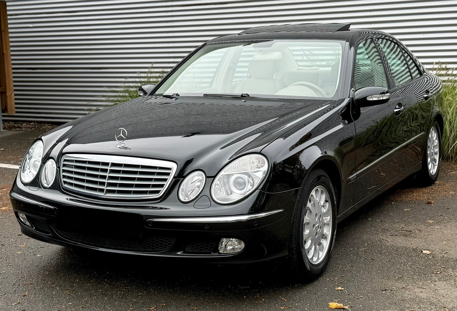 Mercedes E220 cdi Automaat 85.000 kms!! Leder/ Pdc.., 4 deurs, Achterwielaandrijving, Beige, 4 cilinders