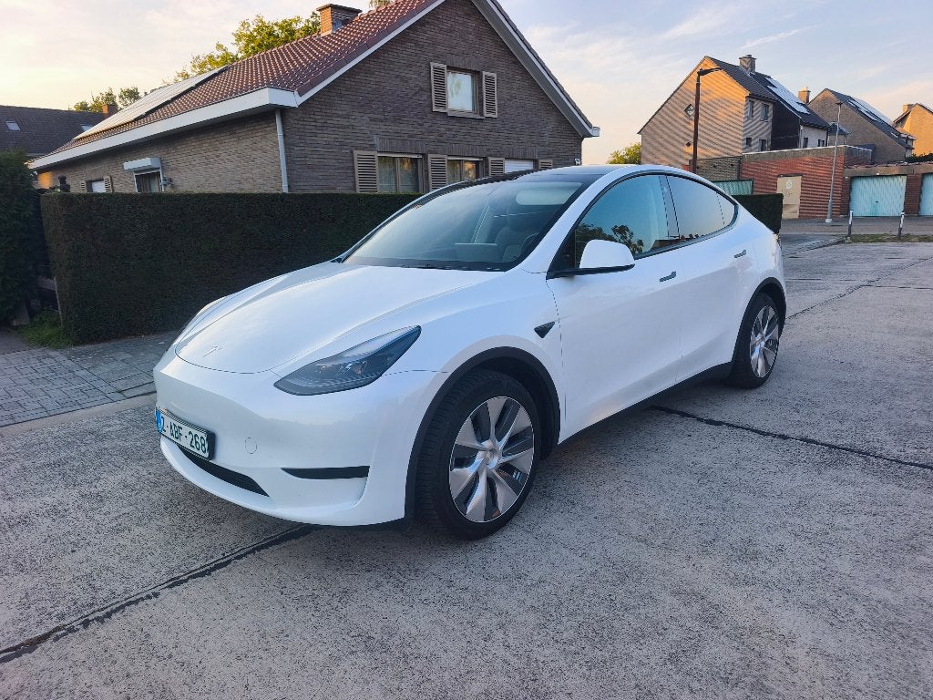 Tesla Model Y RWD 2023 I Autopilot l Trekhaak l SoH: 97%, Autos, Cuir, Achat, Euro 6, Garantie prolongée