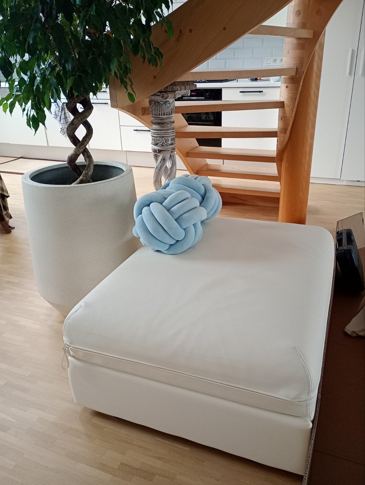 Witte opbergpoef / hocker – zeer goede staat, Ophalen
