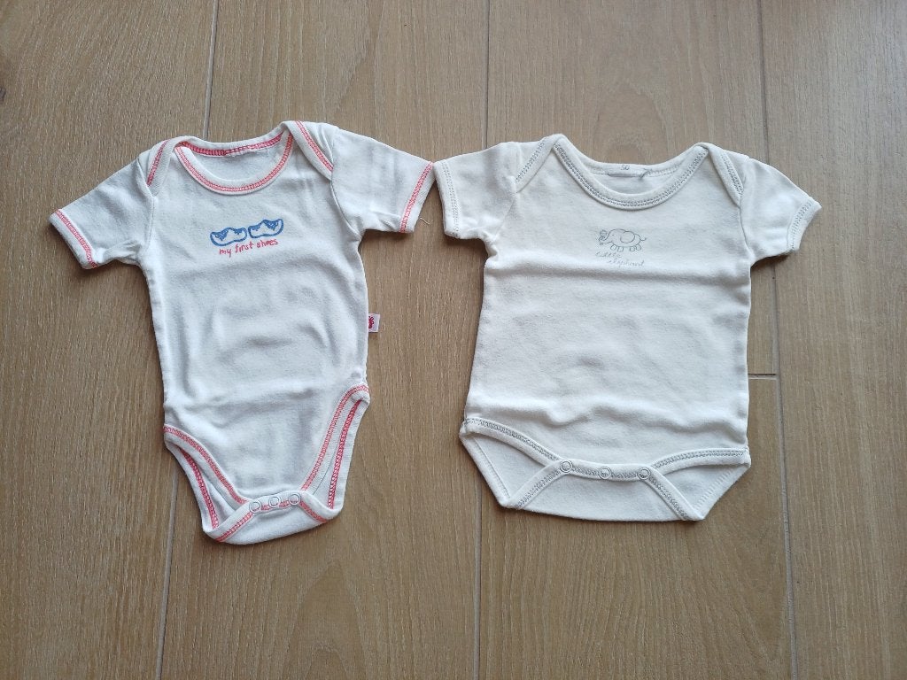 2 rompers maat 50, Kinderen en Baby's, Babykleding | Maat 50, Ophalen of Verzenden, Gebruikt, Jongetje of Meisje, Nacht- of Onderkleding
