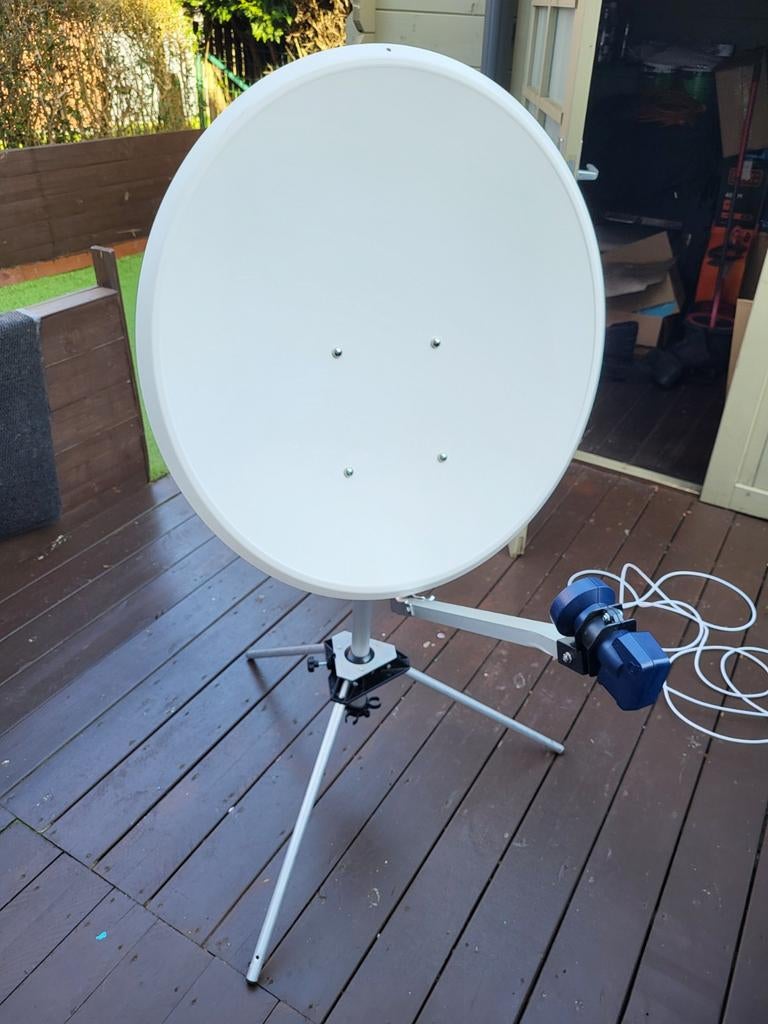 EISS satellietschotel compleet, TV, Hi-fi & Vidéo, Antennes paroboliques, Antenne (parabolique), Enlèvement