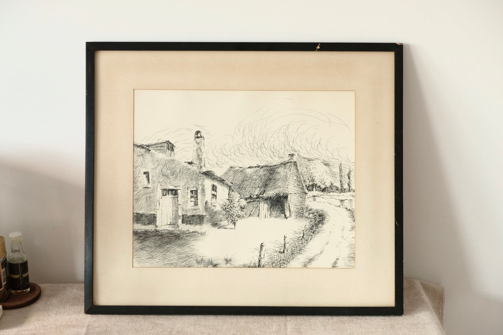 Vintage inkttekening boerderij, Antiek en Kunst, Ophalen, Tekening, Achter glas