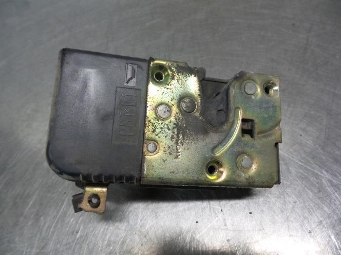 Serrure portière mécanique 2portes gauche d'un Peugeot 206, -, 3 mois de garantie, Utilisé, -