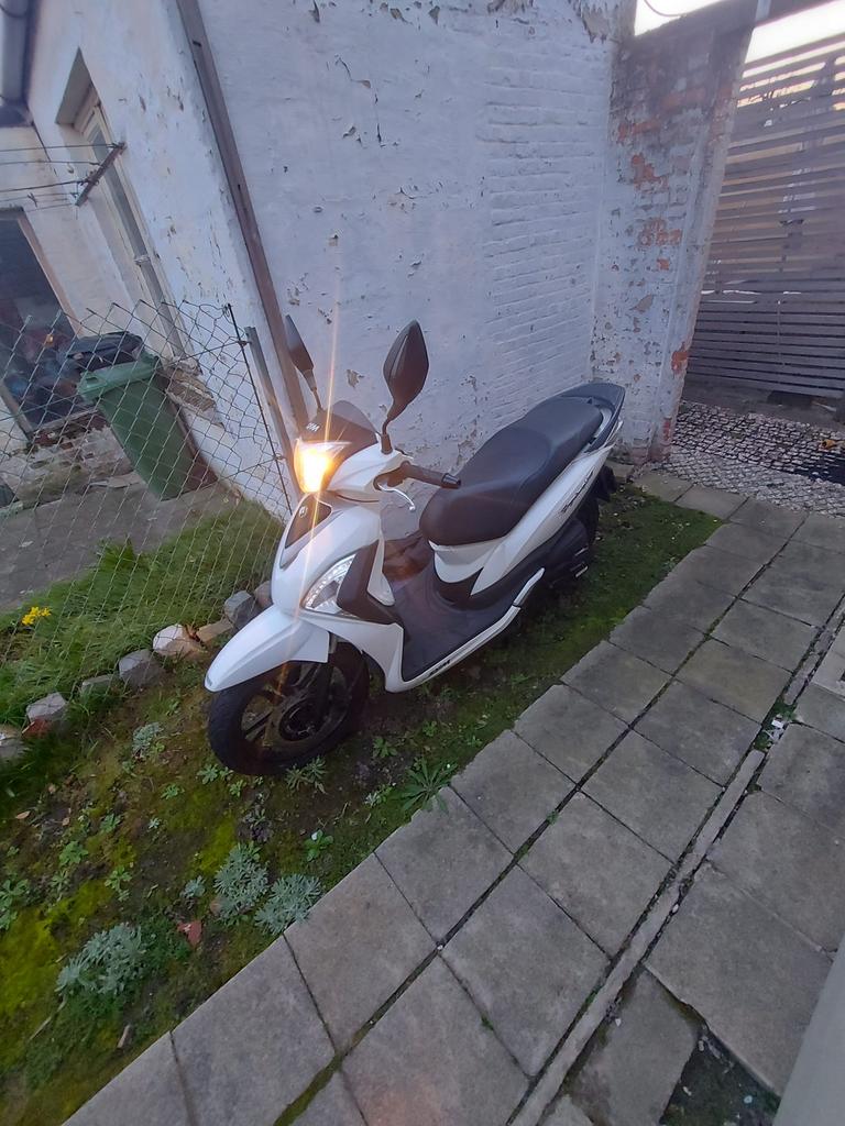 Sym symphony in perfecte staat, Fietsen en Brommers, Ophalen, Zo goed als nieuw, Overige modellen