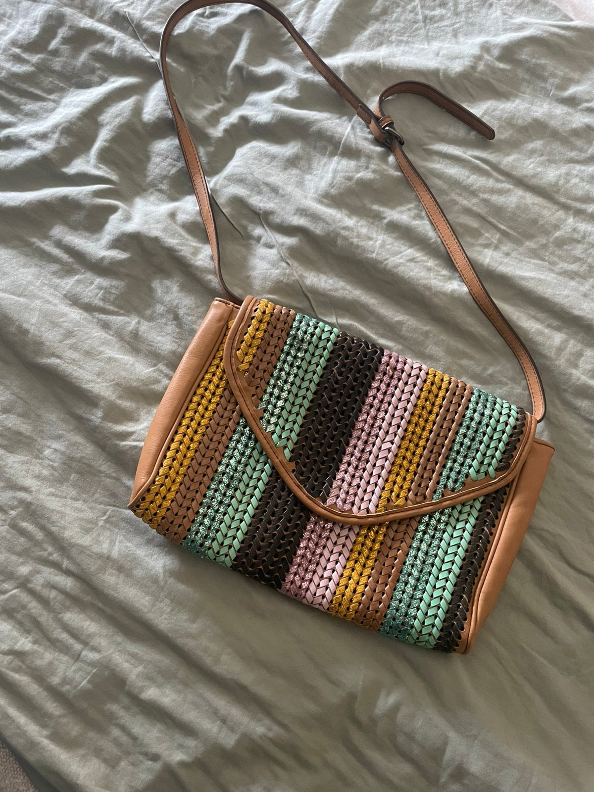 Handtas essentiel, Handtassen en Accessoires, Ophalen of Verzenden, Gebruikt, Overige kleuren, Schoudertasje