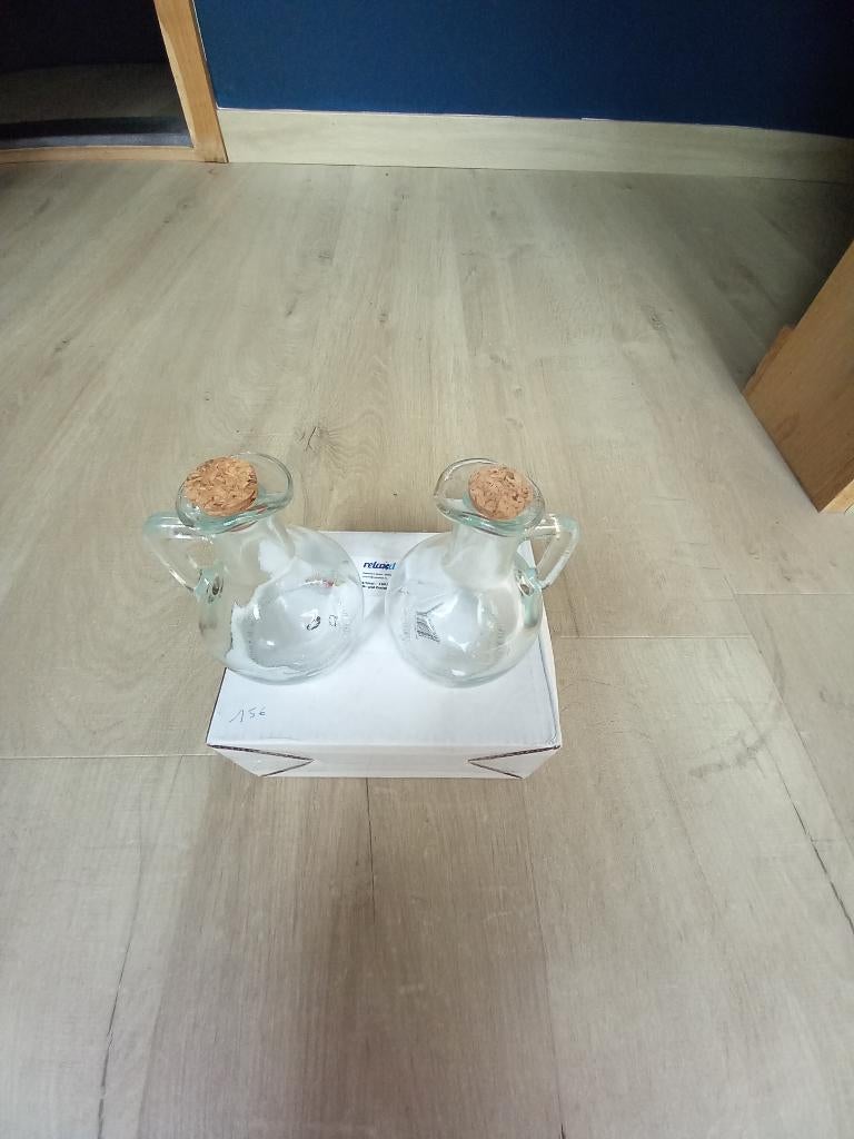 Fles met olie en azijn, Hobby en Vrije tijd, Overige Hobby en Vrije tijd, Nieuw, Ophalen
