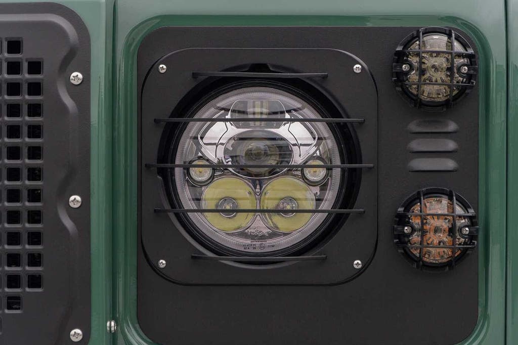 Land Rover Defender 90 200Tdi Cabrio - FULL nuts & bolt rest, foto 4