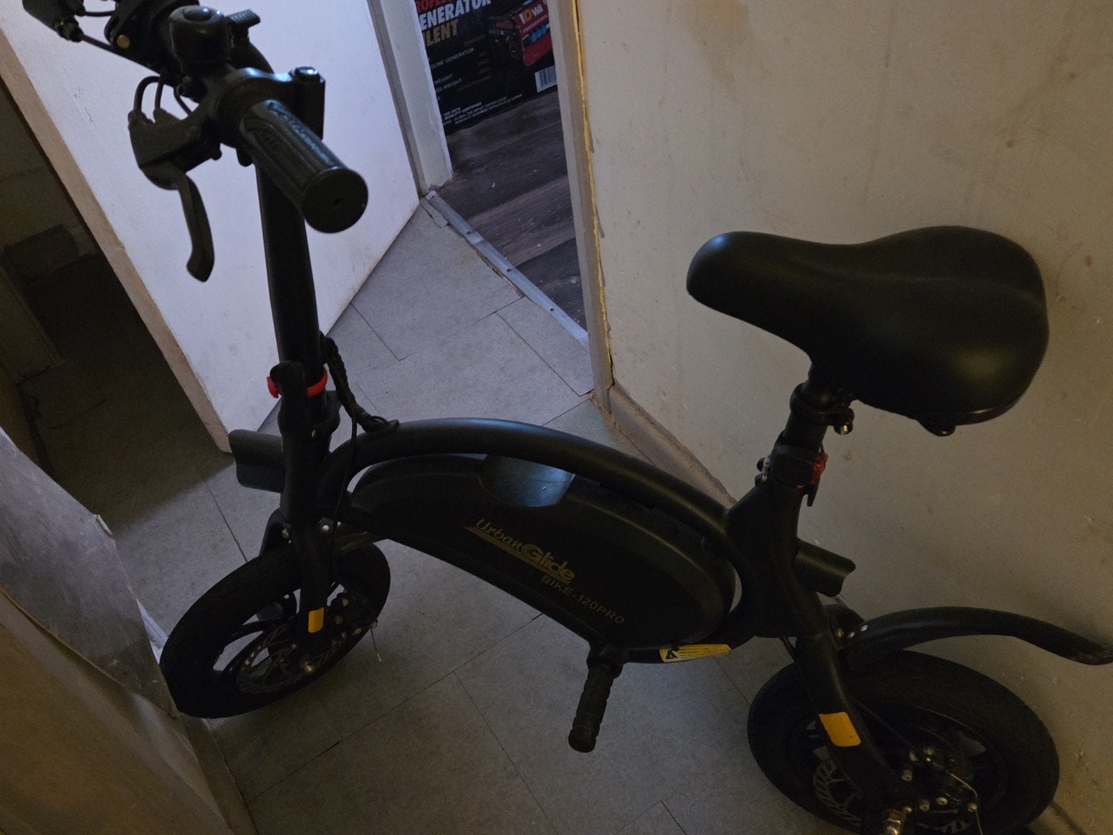 trotinette, Fietsen en Brommers, Ophalen, Zo goed als nieuw