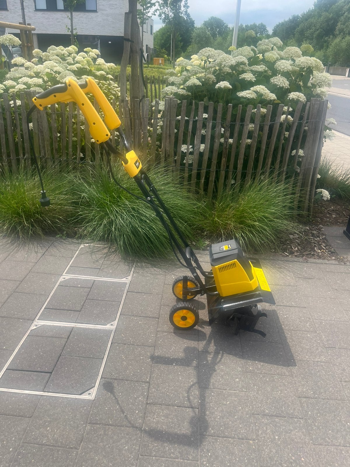 Powerplus POWXG7201 Elektrische Tuinfrees – Nieuwstaat, Ophalen, Zo goed als nieuw