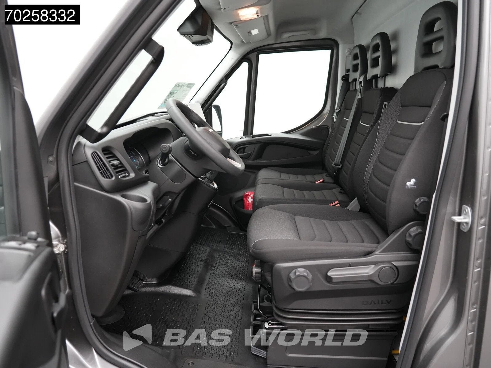 Iveco Daily 35S21 BPM VRIJ! 3.0L Automaat 210PK L3H2 2025-Mo, Auto's, Bestelwagens en Lichte vracht, Stof, Euro 6, 4 cilinders