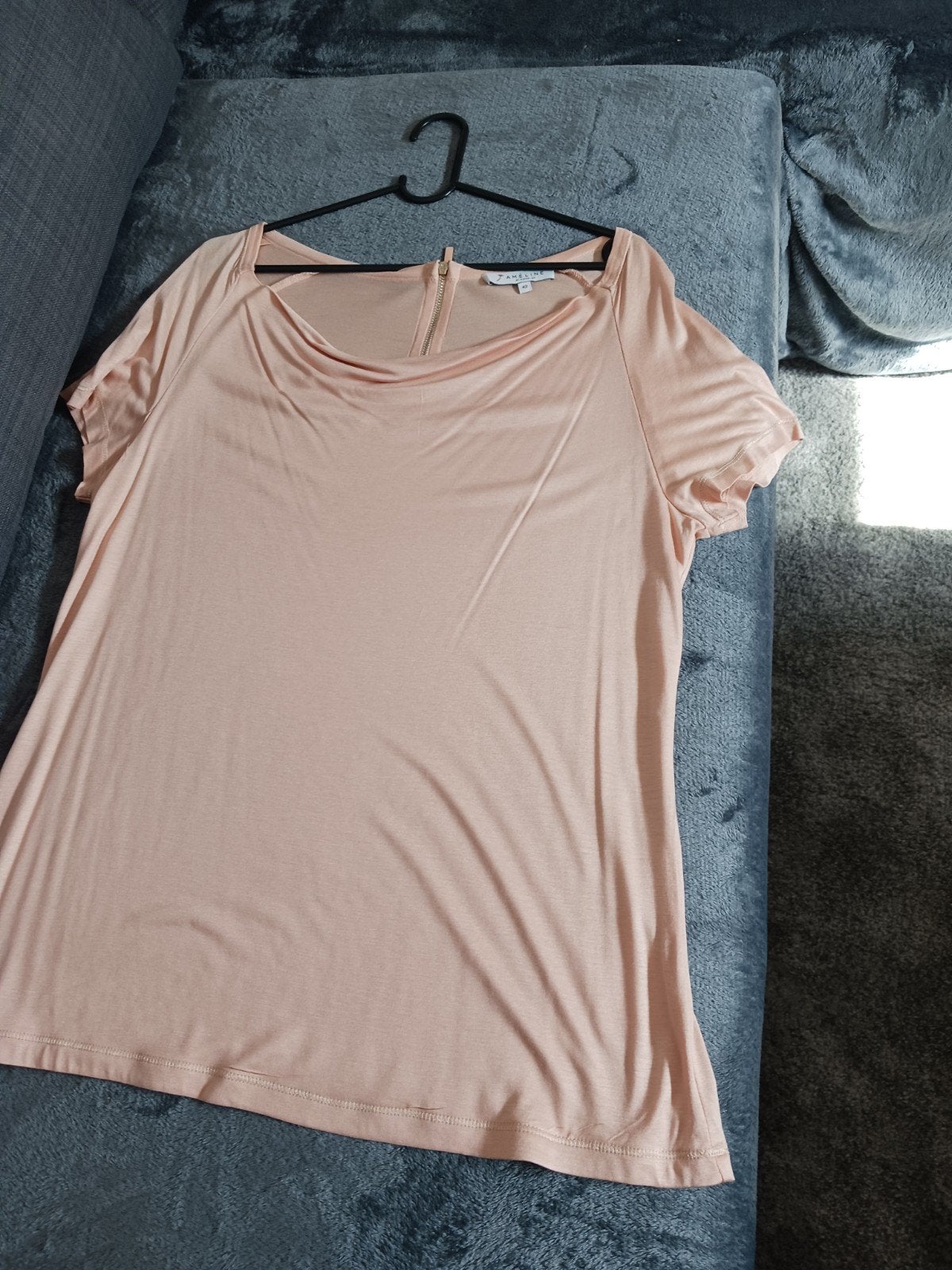 Nieuwe t-shirt merk Ameline te koop.M 42, Kleding | Dames, T-shirts, Ameline, Ophalen, Nieuw, Maat 42/44 (L)