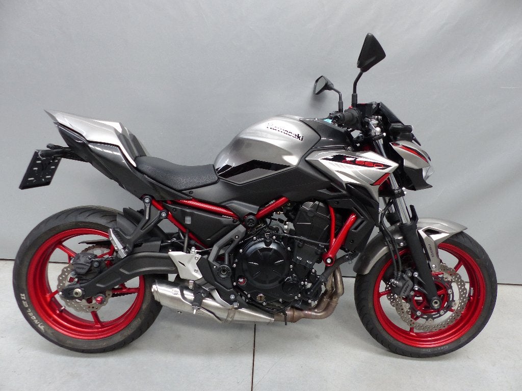 Z650A légèrement accidentée, Entreprise, Occasion, Plus de 35 kW, 2 cylindres