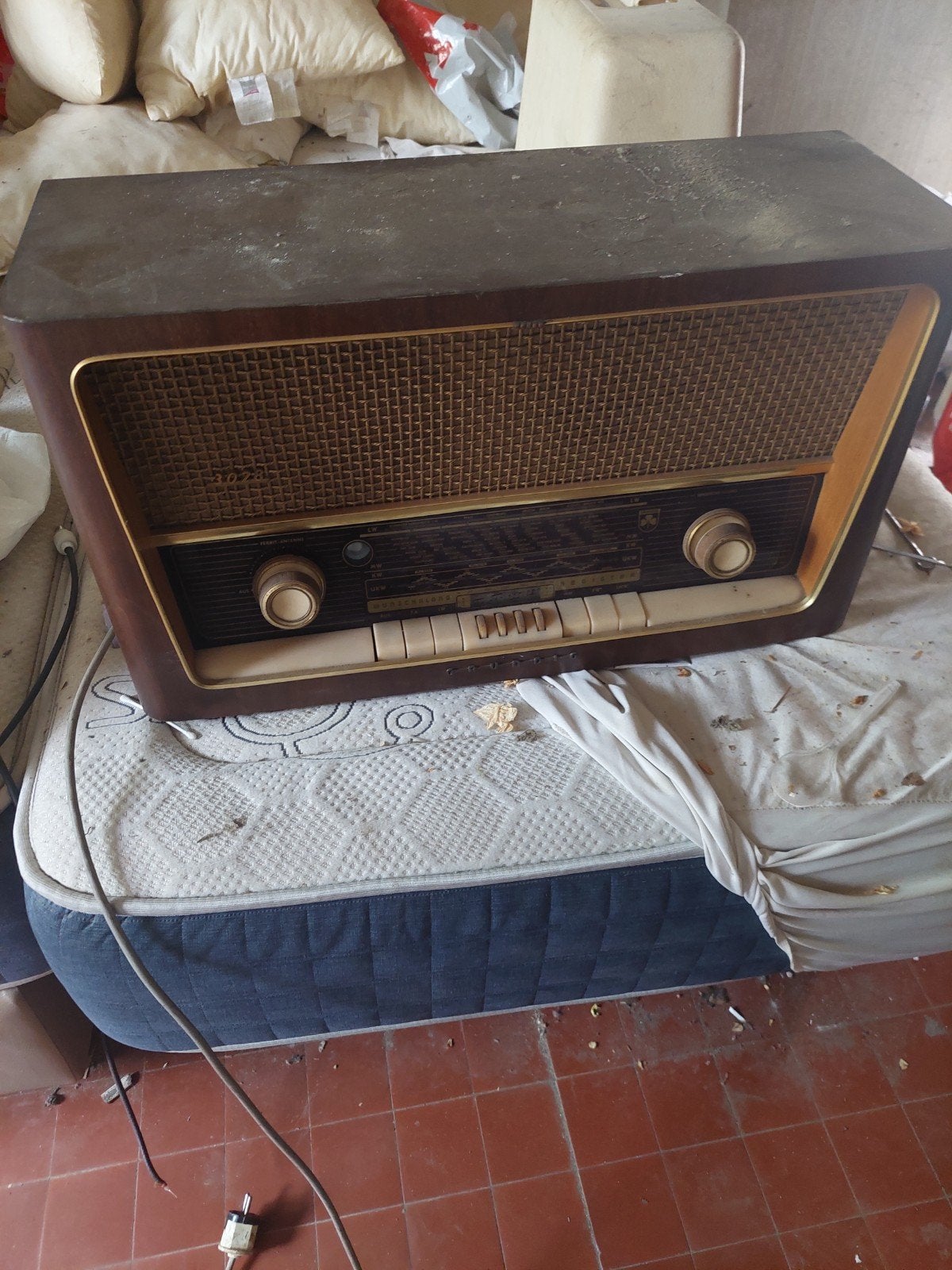 Ancien poste grunding 1945, Antiquités & Art, Antiquités | TV & Hi-Fi