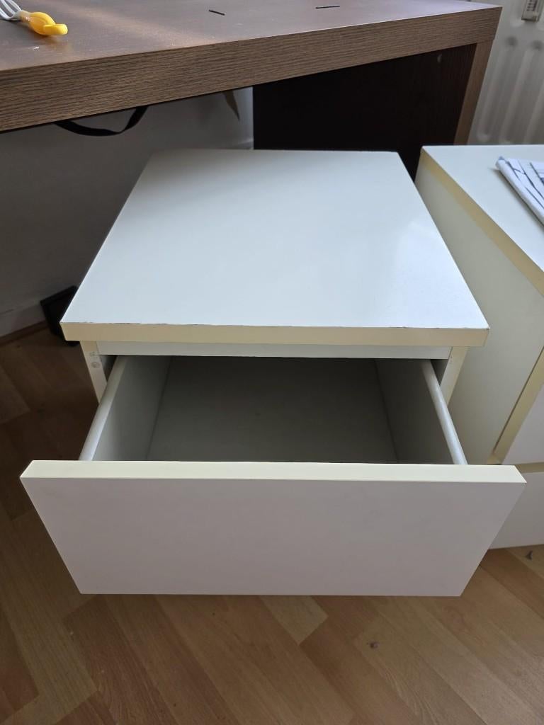 Wit kastje / nachtkastje met lade, Huis en Inrichting, Ophalen, Minder dan 50 cm, Gebruikt, 1 of 2 laden