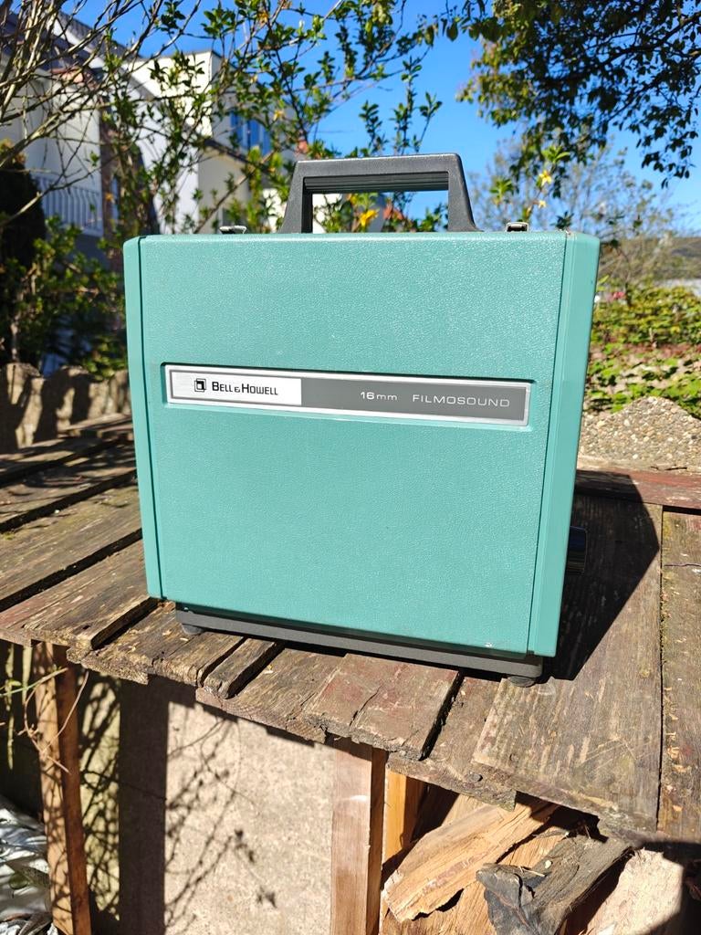 Bell&Howell TQ III (3) Specialist - Filmosound 1698, Ophalen, Projector