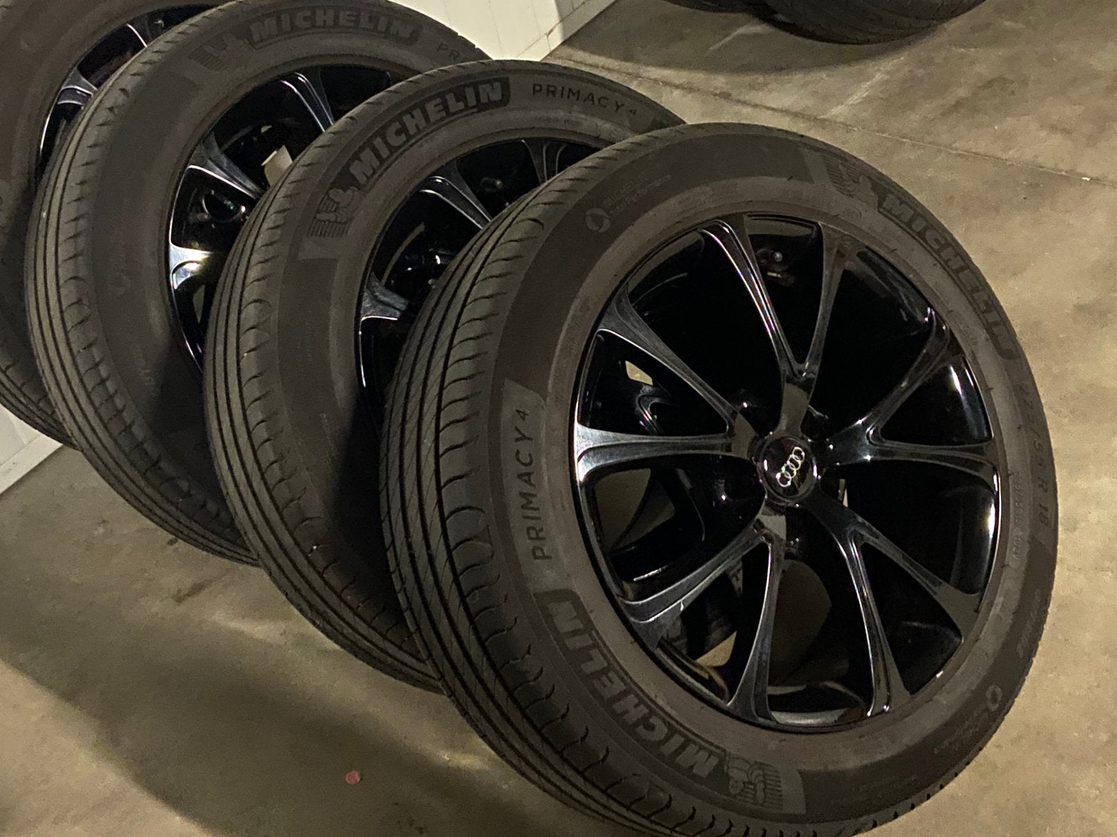 Zwarte velgen met zomerbanden 18 inch  5x112, Auto-onderdelen, Banden en Velgen, Ophalen, 18 inch, Gebruikt, Velg(en)