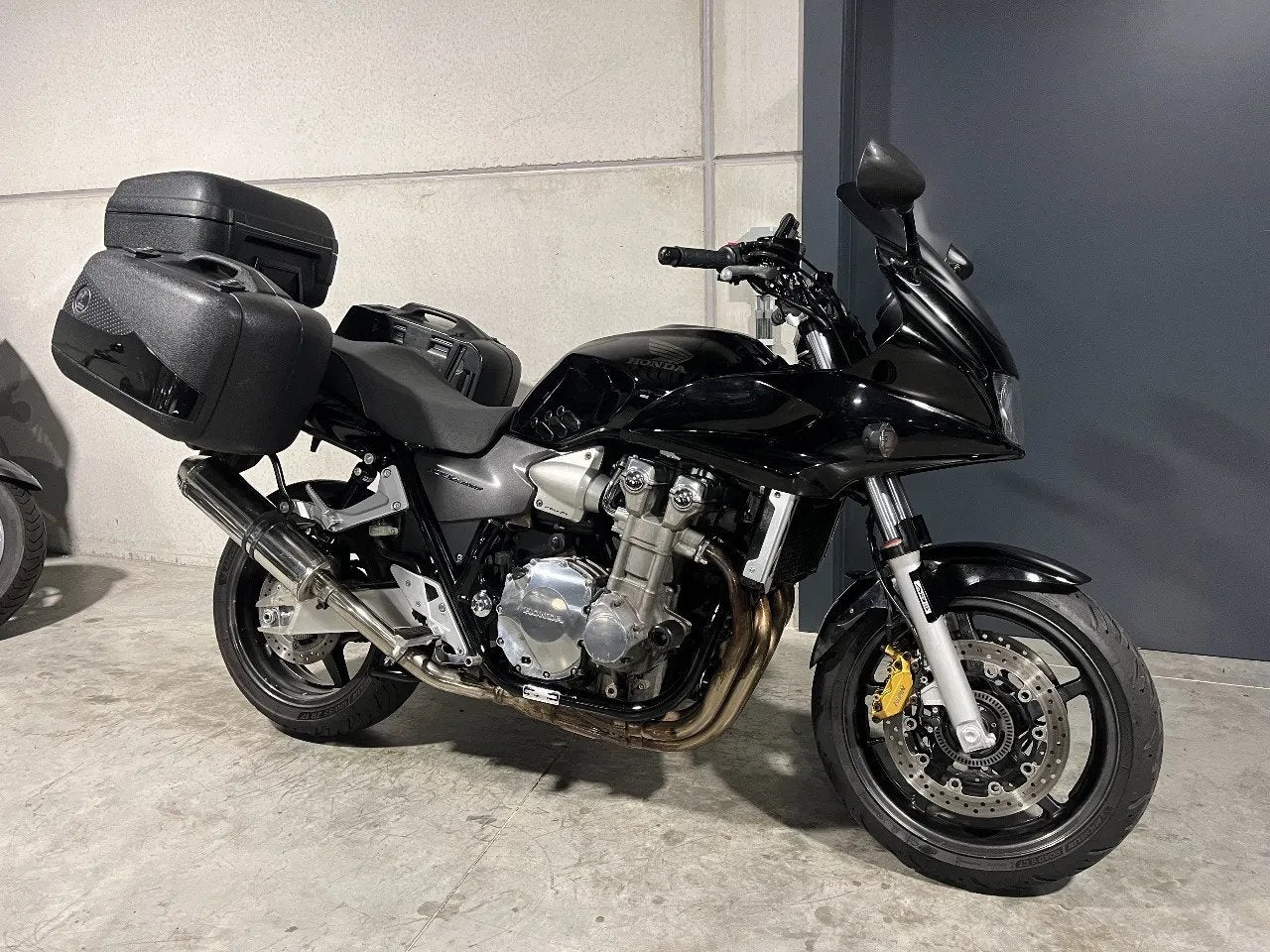 Honda CB1300S in toerbuffel versie, Motos, Motos | Honda, Tourisme, Entreprise, 1300 cm³