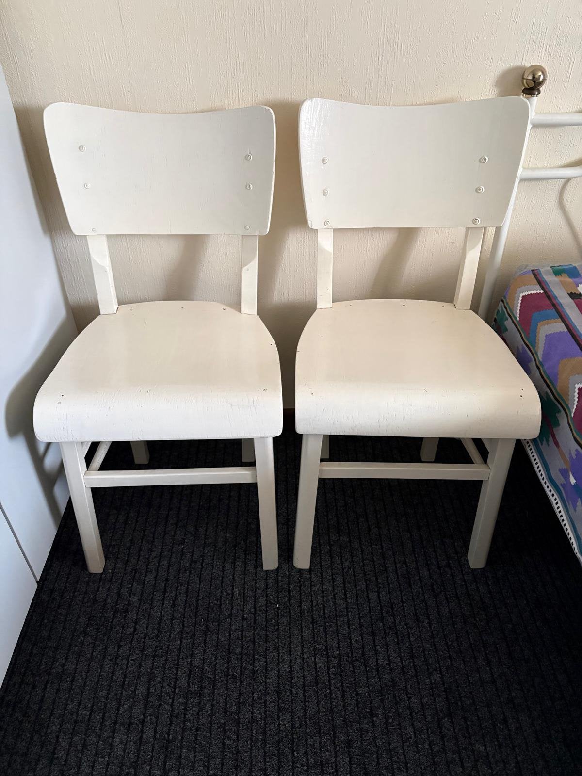 2 houten stoelen - wit geverfd, Ophalen, Gebruikt, Wit