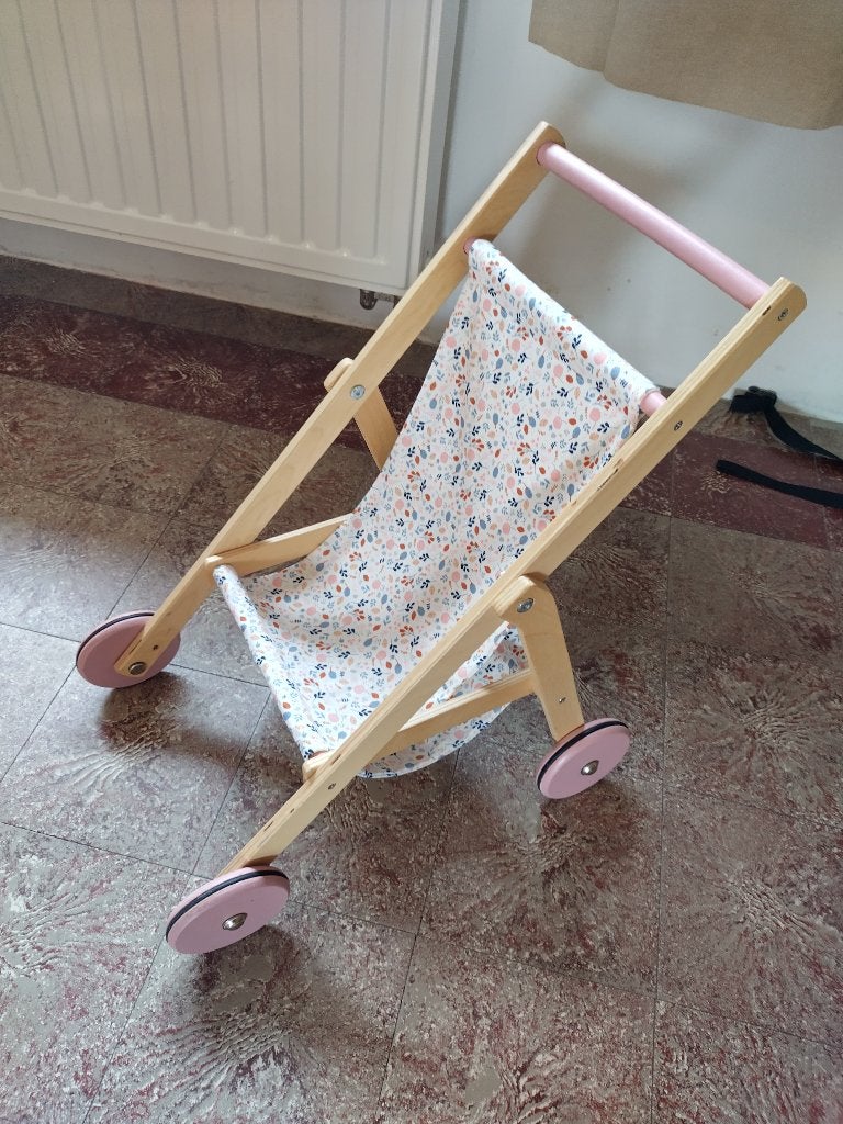 Poussette poupée Little Dutch, Enfants & Bébés, Enlèvement, Utilisé, Jouet à Pousser ou Tirer