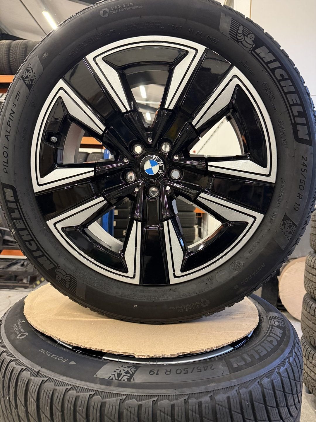 19 inch velgen BMW IX3 G08 245 50 19 styling 842 6895627, 19 inch, -, -, Banden en Velgen