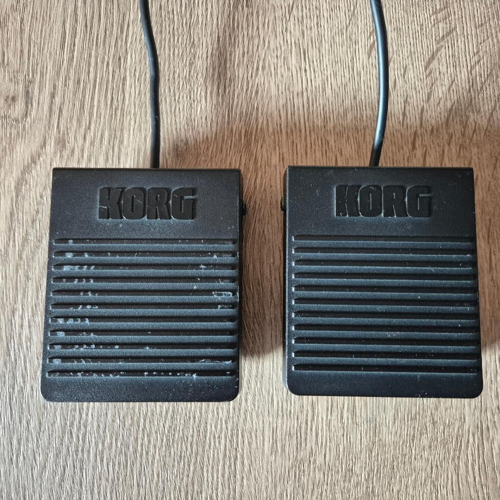 2x Korg PS-3 footswitch, Muziek en Instrumenten, Synthesizers, Gebruikt, Korg, Ophalen