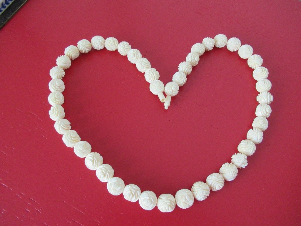 ketting-rozenkralen-hoorn-been-handgesneden-jaren 60-VINTAGE, Ophalen of Verzenden, Ketting