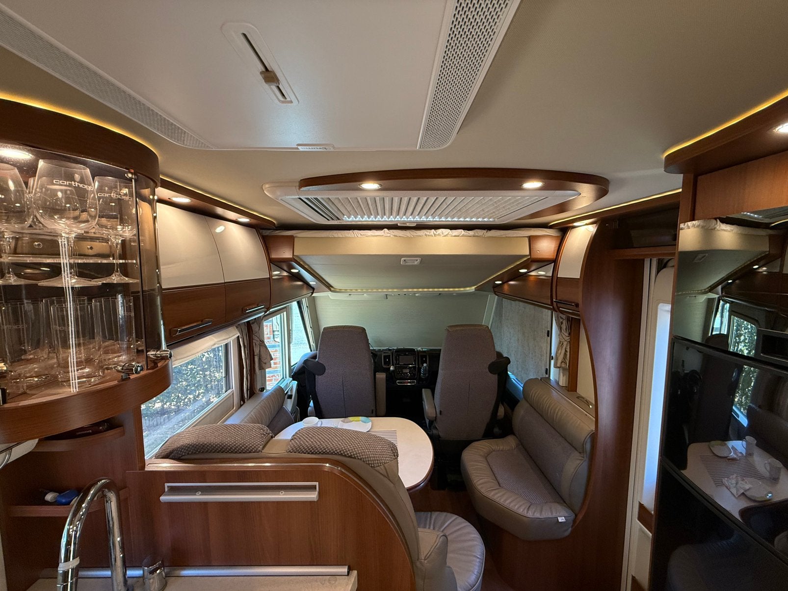Carthago Chic C-line 4.9 LE L superior ALL OPTIES, Fiat, Vloeistofverwarming, Diesel, Carthago