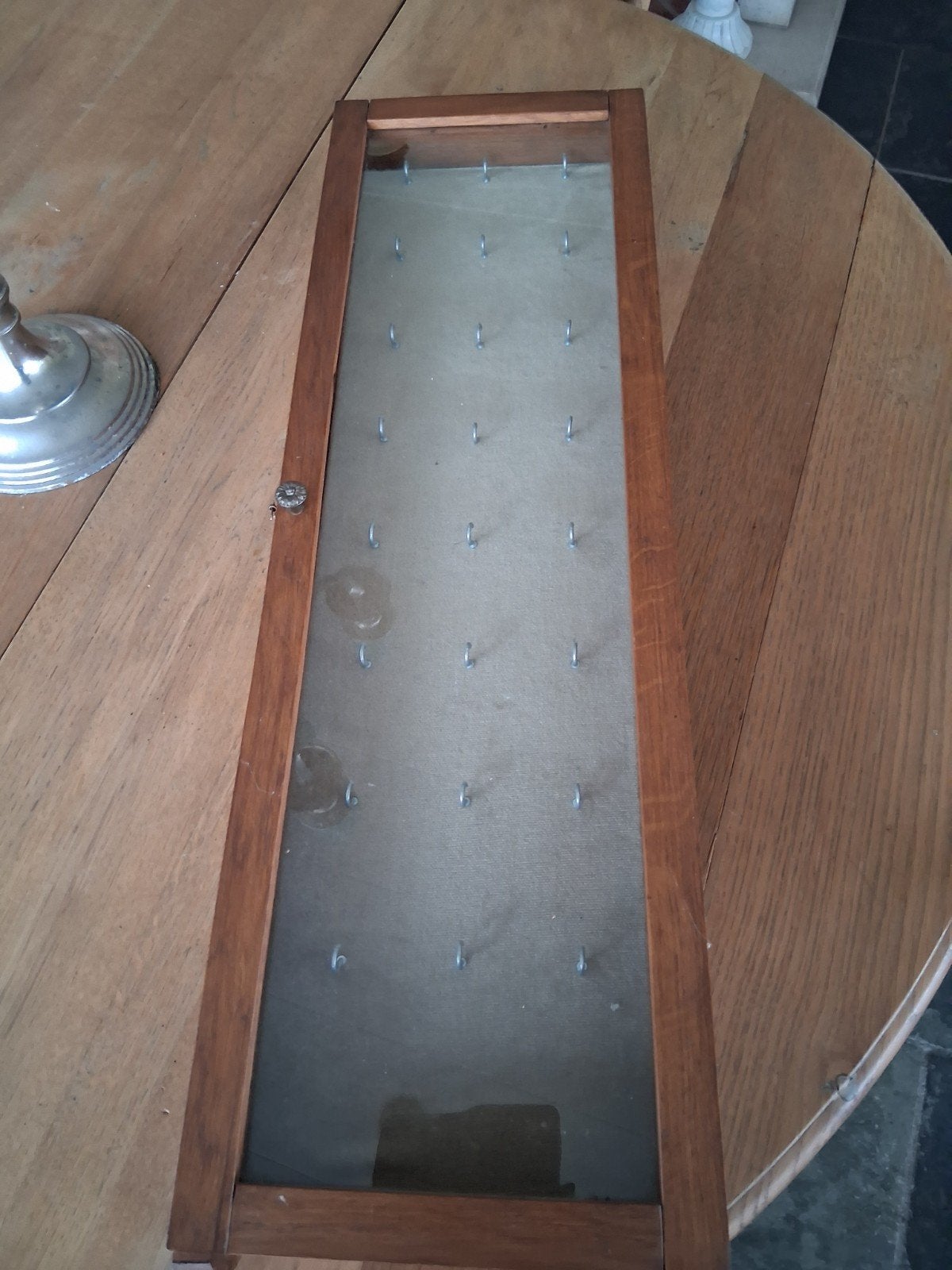 kast om 24  zakhorloge op te hangen, Ophalen