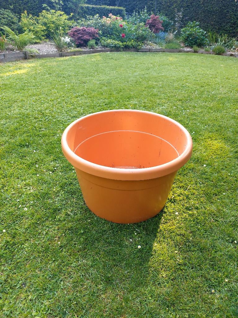Grand pot à plante d'extérieur, 40 cm ou plus, 70 cm ou plus, Rond, Comme neuf