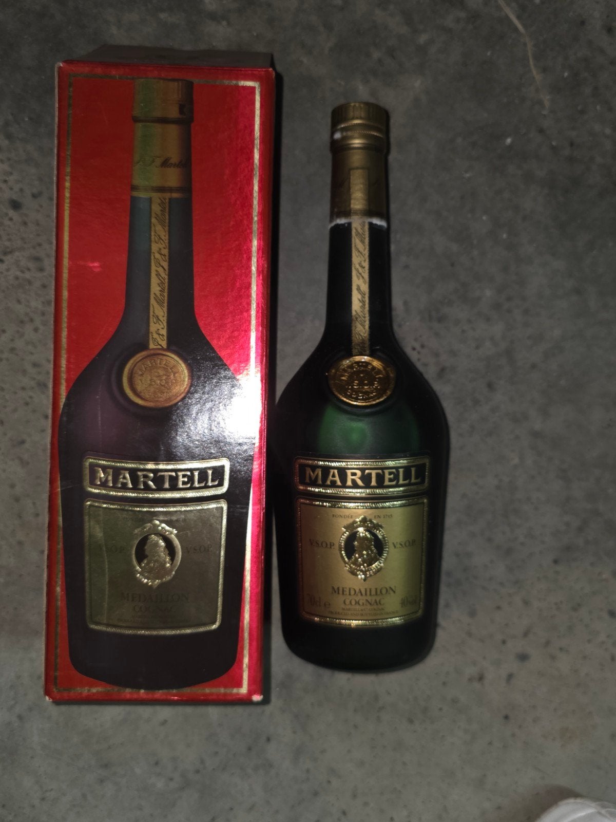 Martell Médaillon VSOP Cognac – 70 cl – in originele geschen, Ophalen