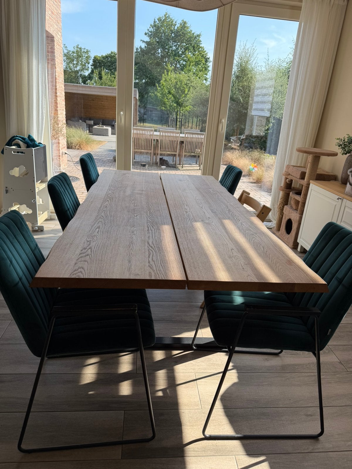 Eiken tafel, Enlèvement, Utilisé