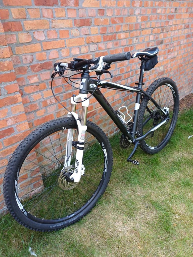 Aussi bon que le nouveau Mtb Cube taille L/29 pouces, VTT semi-rigide, Enlèvement, Comme neuf, Frein à disque
