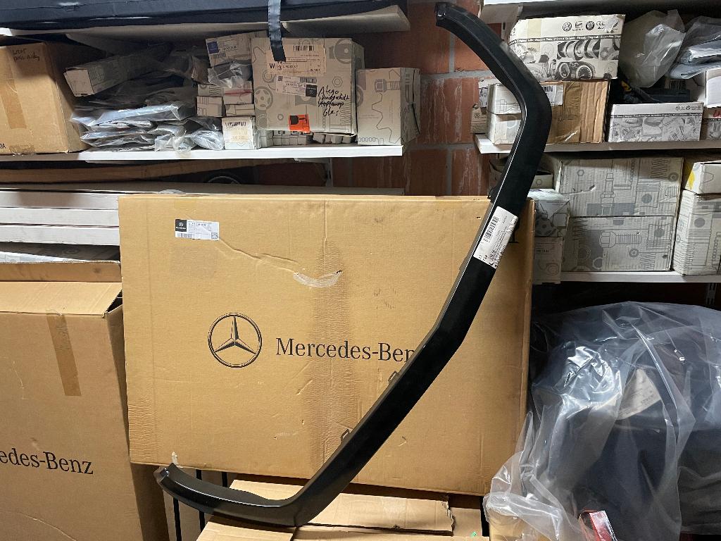 mercedes sprinter grill lijst grill w906, Ophalen of Verzenden, Nieuw, Mercedes-Benz, Motorkap