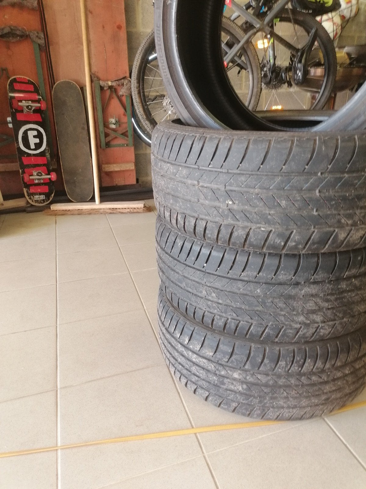 Pneus été bridgestone Turanza T005 215/40/18, Enlèvement, Pneus été, Pneu(s)