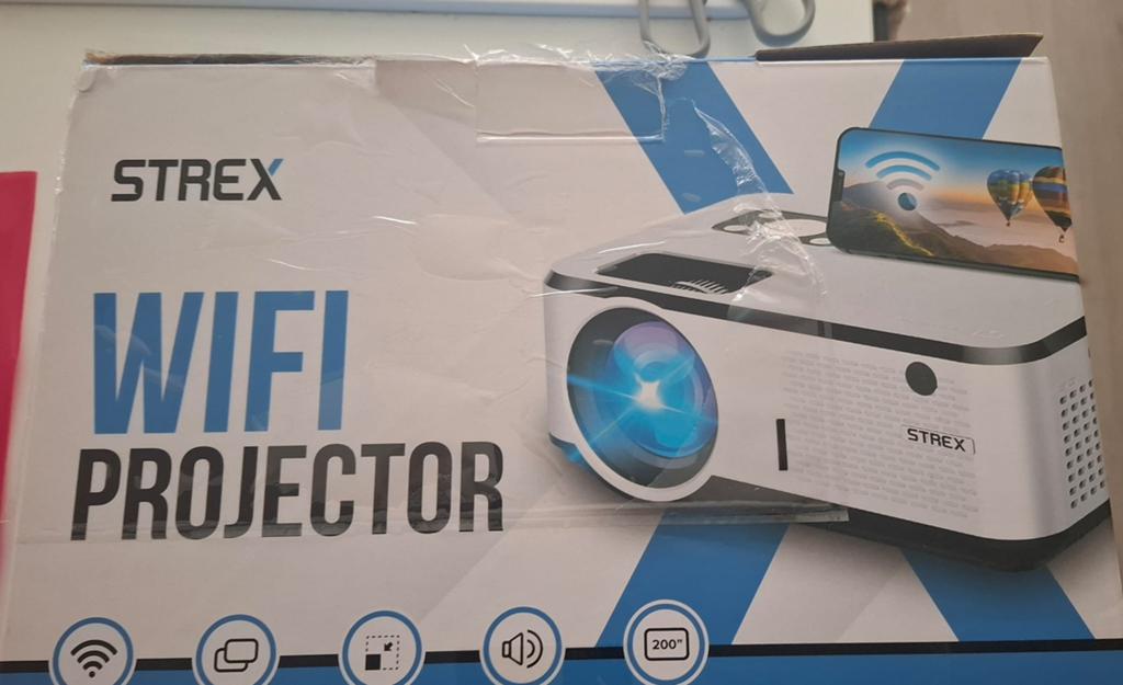 Wifi projector+statief en muur beugel+beamer doek op statief, Ophalen, Zo goed als nieuw