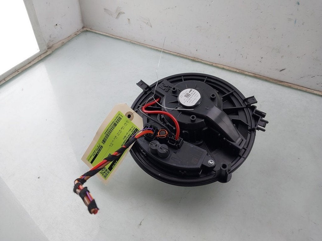 VENTILATEUR RADIATEUR MOTEUR Volkswagen Golf VIII (CD1), Volkswagen, Volkswagen AG, Utilisé, Kundenbetreuung@volkswagen.de