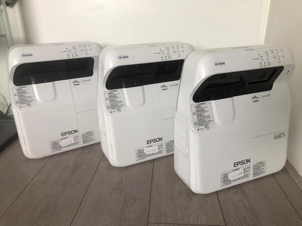Epson beamer EB695Wi Pro Ultra Short Throw 3500Lumen, TV, Hi-fi & Vidéo, Projecteurs vidéo, Comme neuf, LCD, HD (720), Enlèvement ou Envoi