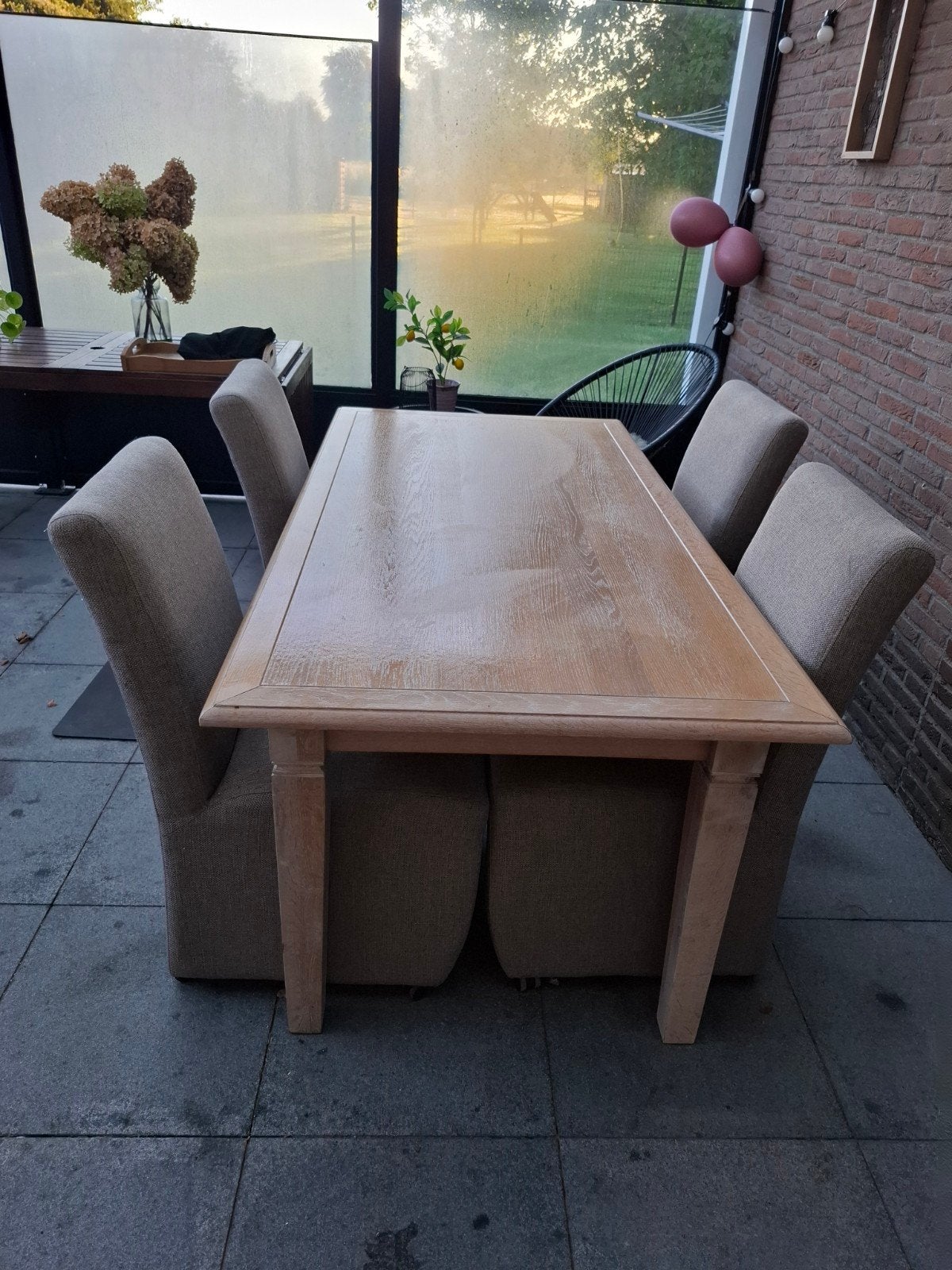 tafel met 4 gratis stoelen, Enlèvement