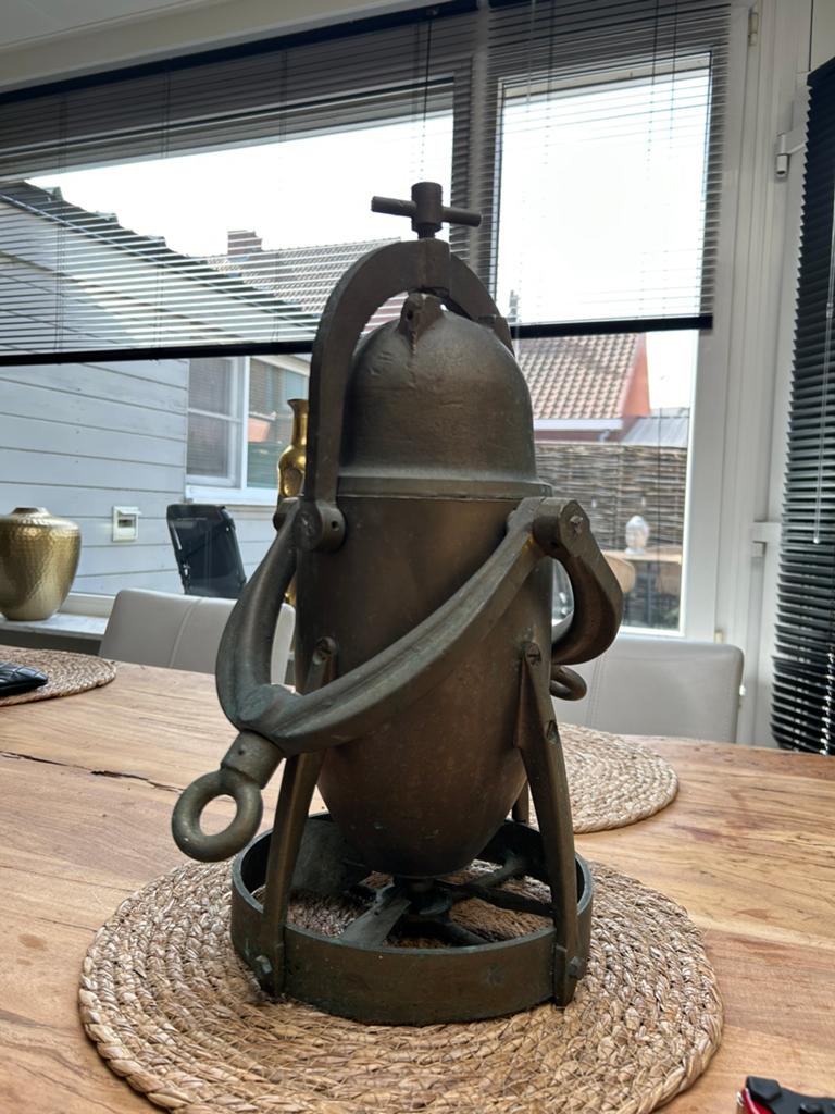 Antiek Industrieel object, Ophalen, Brons