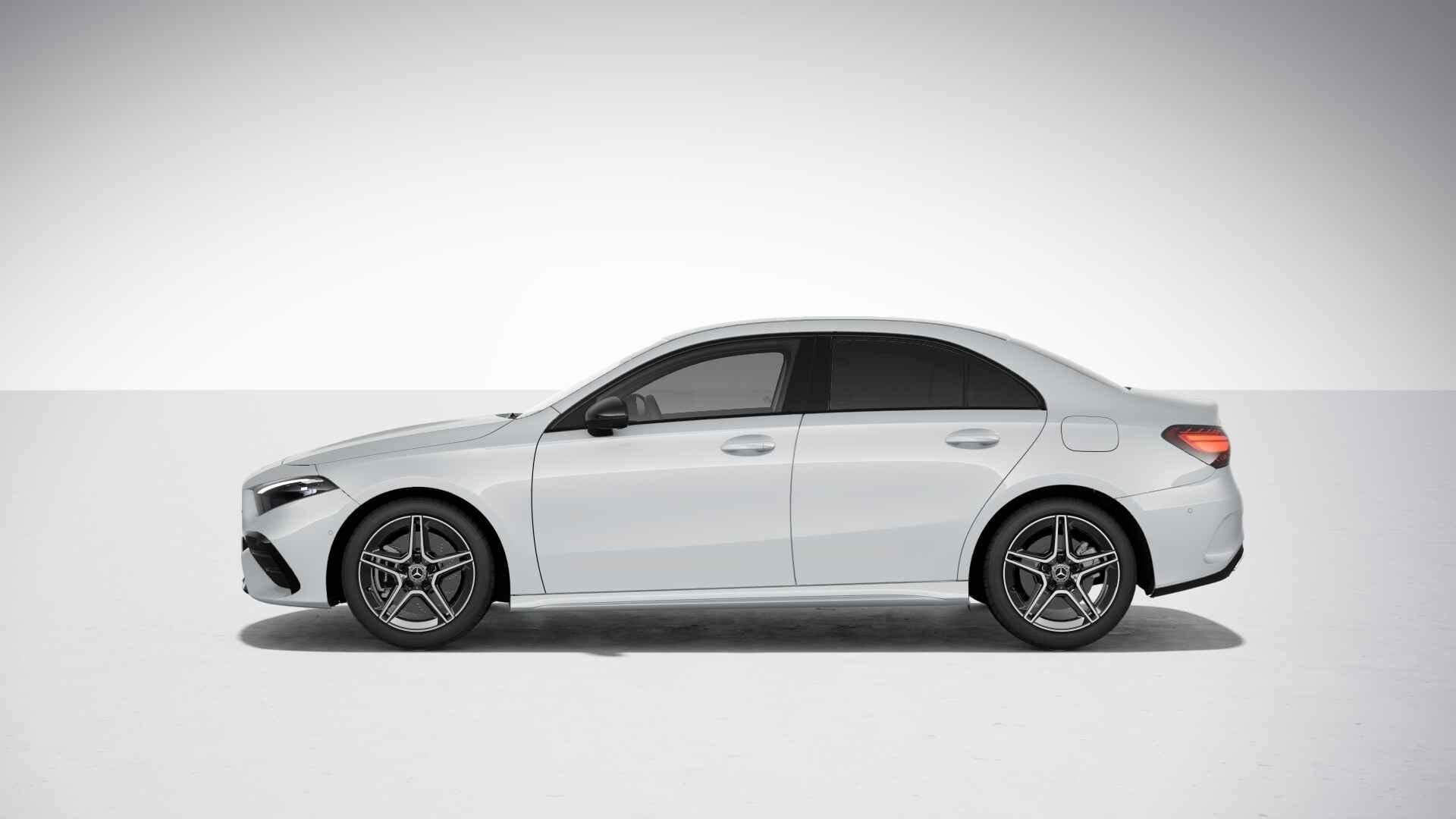 Mercedes-Benz A-klasse 250 e AMG Line Night Pack | Verwarmde, Autos, Achat, 16 kWh, https://public.car-pass.be/vhr/79a72605-e8ef-4294-9a35-d3ee5be46f3a