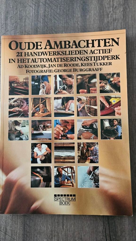 Boek Oude ambachten, Ophalen