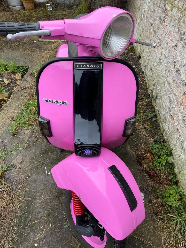 Vespa P200E à vendre avec papier, Vélos & Vélomoteurs, Scooters | Vespa, Enlèvement, Comme neuf