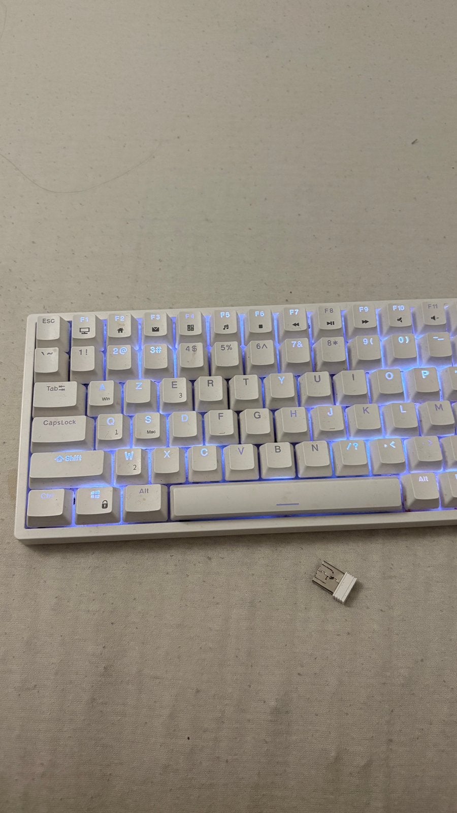 Clavier (de jeu) avec éclairage, Enlèvement ou Envoi, Azerty, Comme neuf, Sans fil
