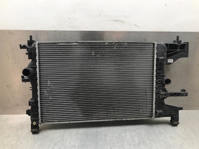 RADIATEUR Daewoo / Chevrolet Cruze (|9D29AQ|), Gebruikt, Daewoo