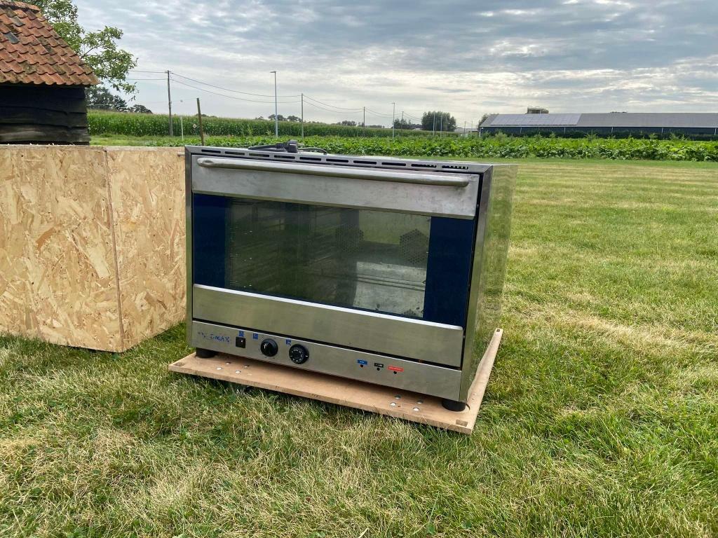 Oven verhuur, Elektronische apparatuur, Ovens, Oven, Hete lucht, Ophalen of Verzenden, Zo goed als nieuw