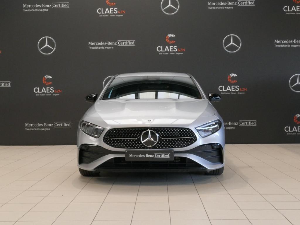 Mercedes-Benz A-Klasse 180d AMG Line (automatique), Autos, Mercedes-Benz, 135 g/km, Entreprise, https://public.car-pass.be/vhr/0fb8bf6b-81e0-40be-a495-50a4dd583959
