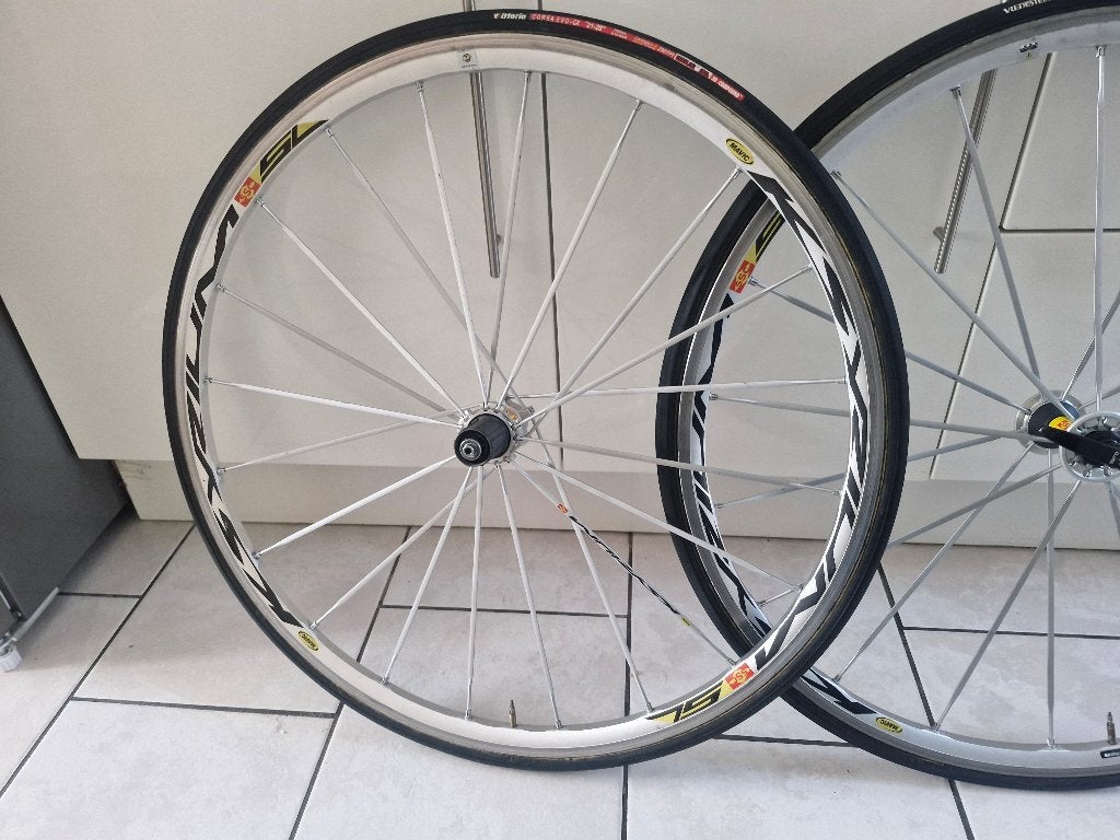 Paire de roues Mavic Ksyrium SL très légers, Enlèvement