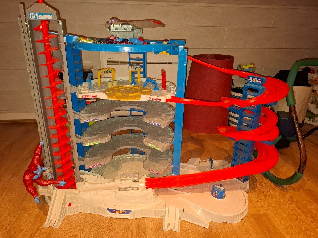 parkeer garage Hot weels, Kinderen en Baby's, Speelgoed | Racebanen, Ophalen, Racebaan, Zo goed als nieuw, Hot Wheels