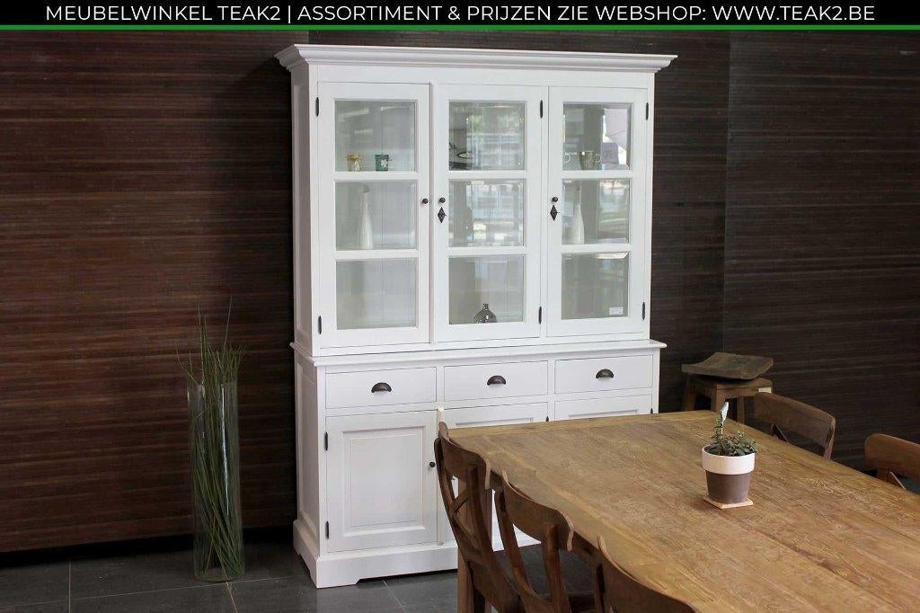 Nieuwe witte kasten - buffetkast en vitrinekast bij TEAK2, Huis en Inrichting, Kasten | Buffetkasten, Nieuw, Met lade(s), Met deur(en)